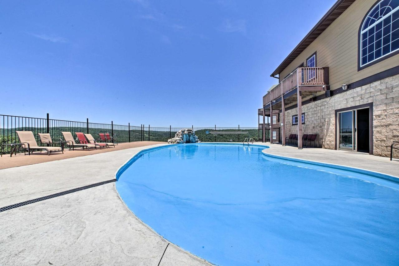 Luxe Branson Retreat With Mtn Views And Pool Access! Daire Dış mekan fotoğraf