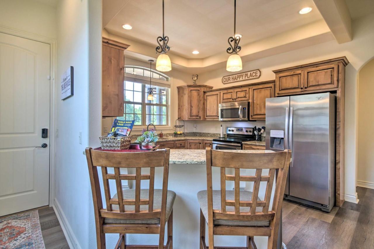 Luxe Branson Retreat With Mtn Views And Pool Access! Daire Dış mekan fotoğraf