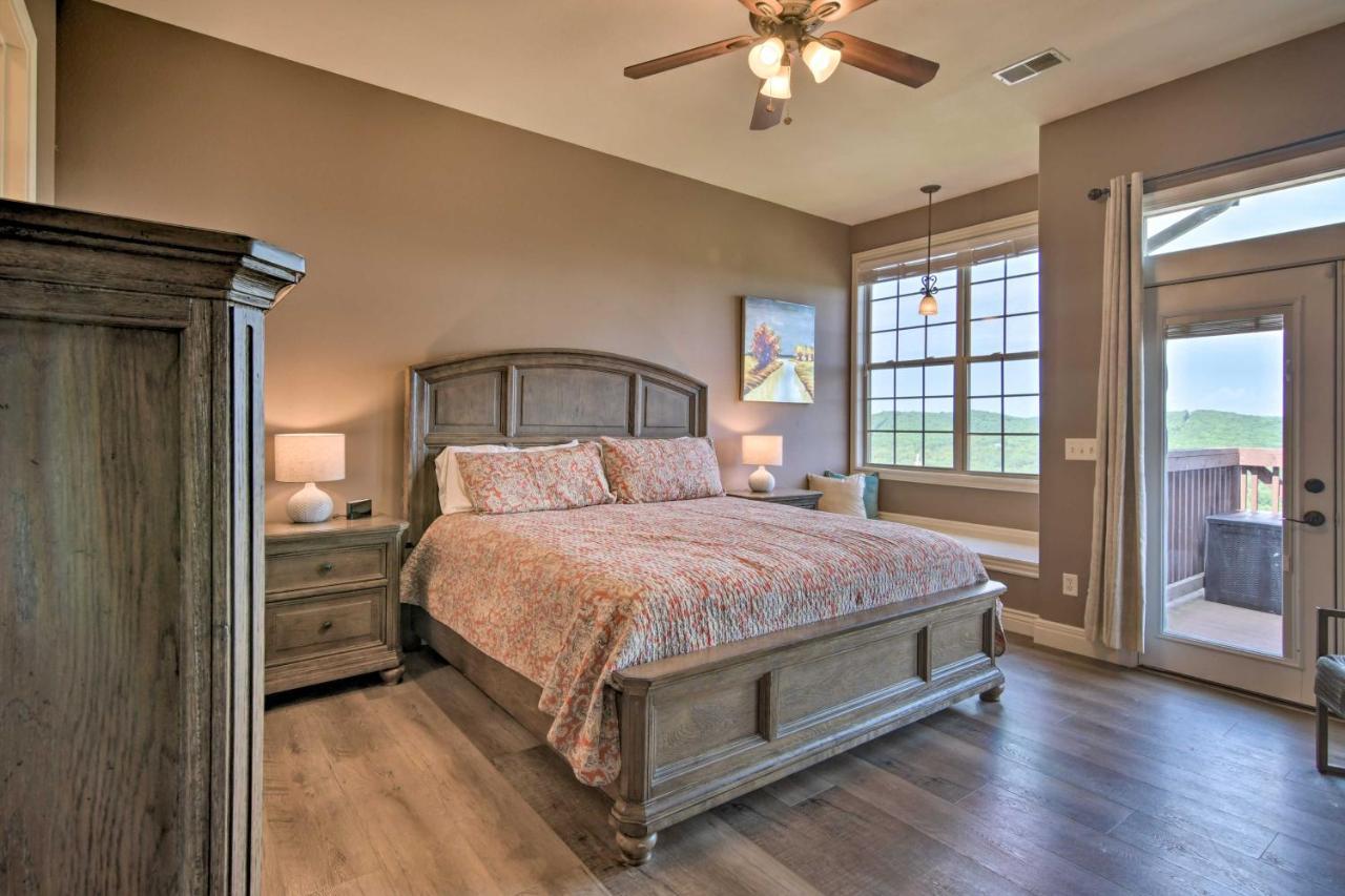 Luxe Branson Retreat With Mtn Views And Pool Access! Daire Dış mekan fotoğraf