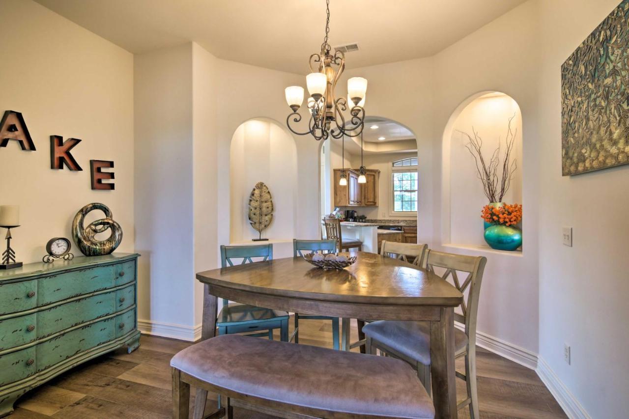 Luxe Branson Retreat With Mtn Views And Pool Access! Daire Dış mekan fotoğraf