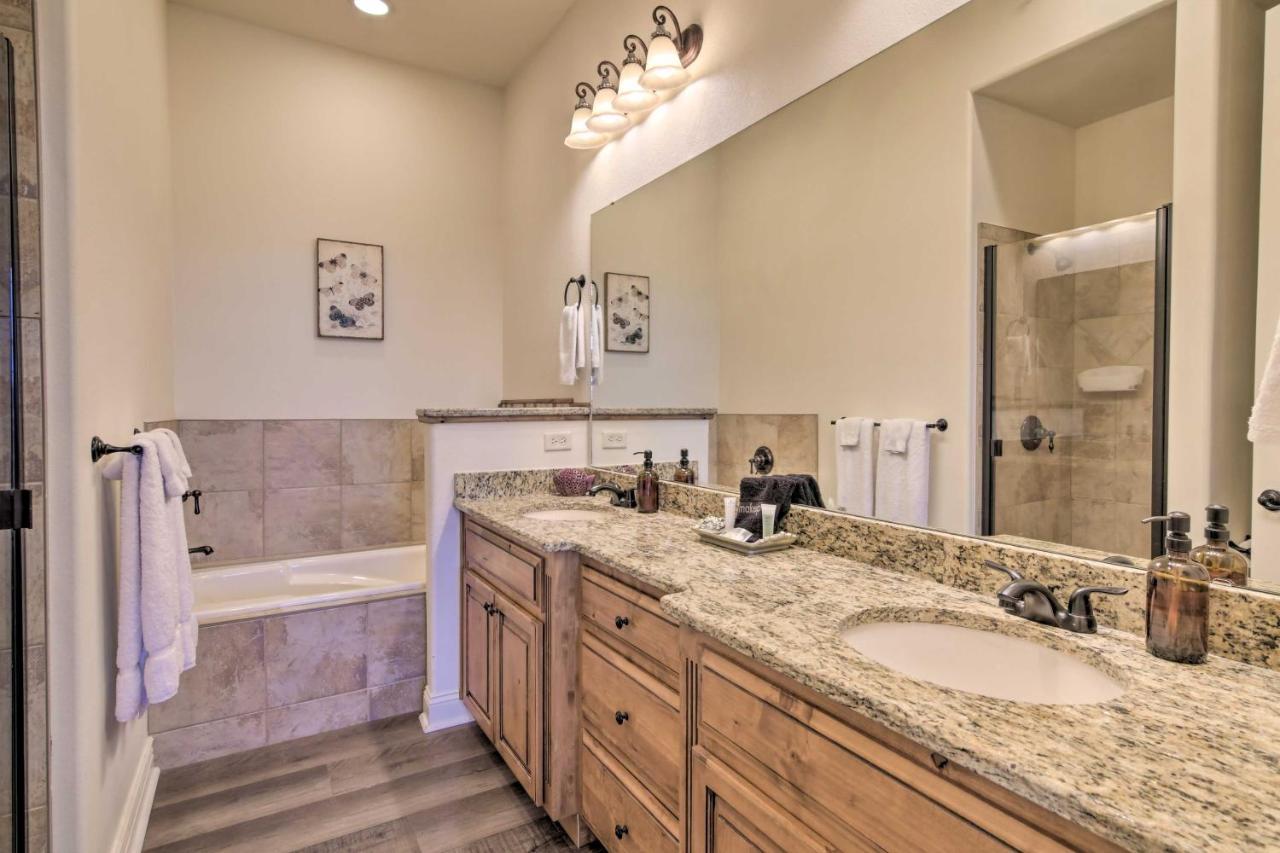 Luxe Branson Retreat With Mtn Views And Pool Access! Daire Dış mekan fotoğraf